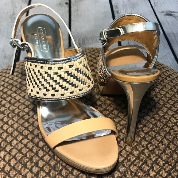 9 NWOB COACH NUDE COLORED SANDALS new - Picture 1 of 6